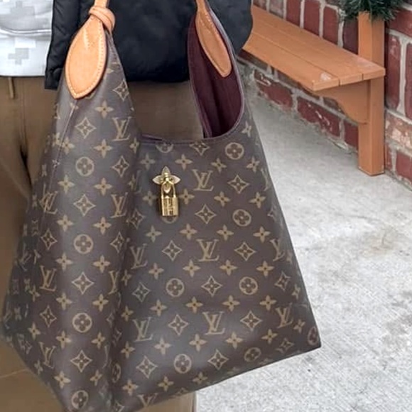 Louis Vuitton flower hobo bag. With box and bag. Receipt shown for reference. - Picture 2 of 15